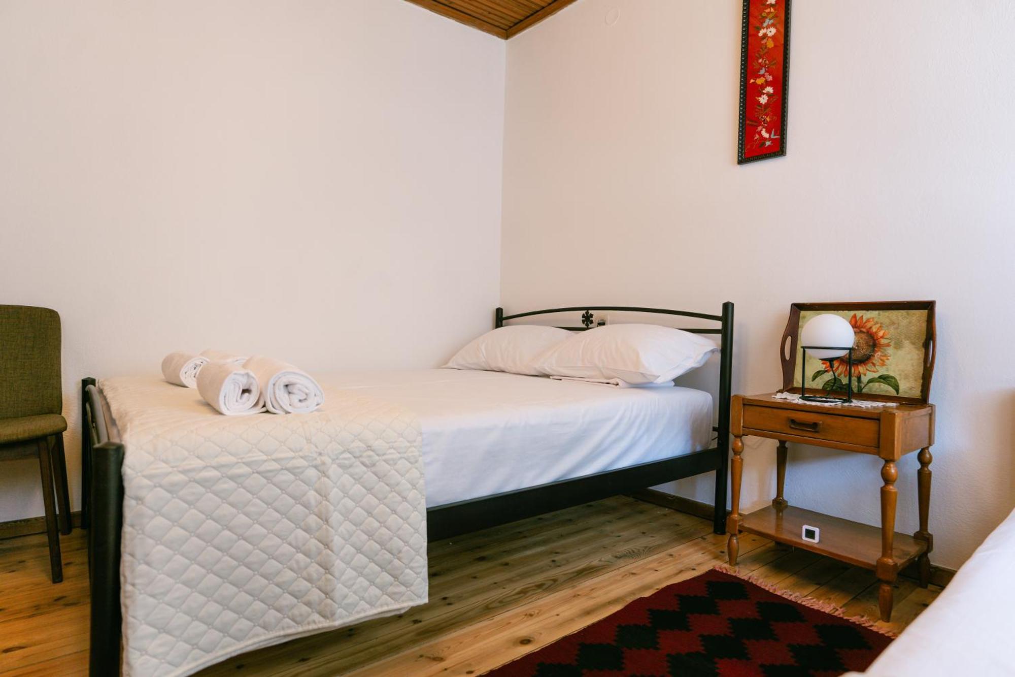 Petrichor Hotel จีโรคาสเตอร์ ภายนอก รูปภาพ